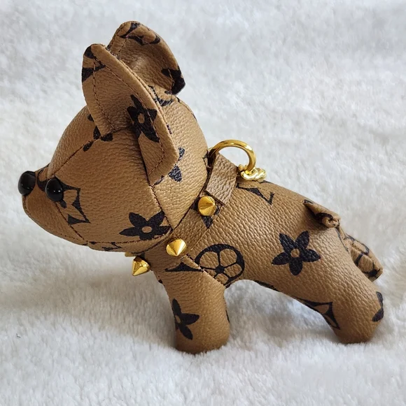 Luxury Tan Dog Iconic Logo Bag Charm with Gold Accents - Picture 3 of 7